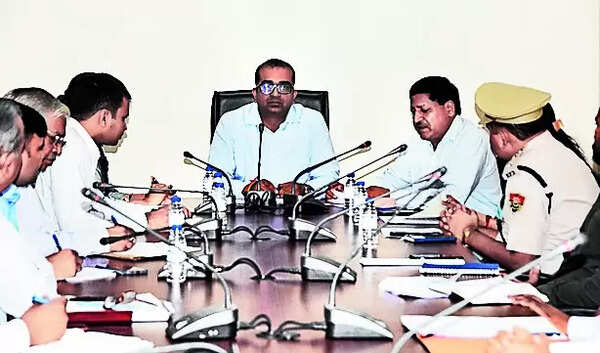 Complete all arrangements for Navratri fair: Pkl DC