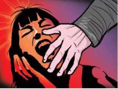 Navi Mumbai doctor booked for attempting to kill his wife by banging her head