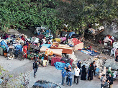 Residents offer help to displaced slum dwellers