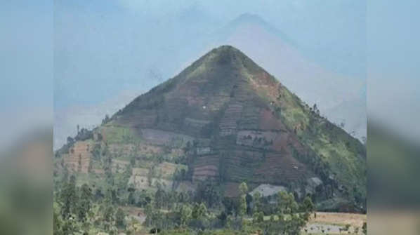 The mysterious Gunung Panang