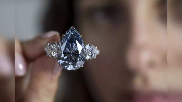 ‘Bleu Royal’ Diamond Sells For Over $44 Million At Christie's Auction ...