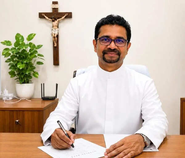 Fr Brian Pereira takes charge as rector of St Aloysius Institutions