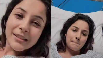 Shehnaaz Gill Heath News: Shehnaaz Gill gets hospitalised, says she doesn't want 'sympathy'; Anil Kapoor and Rhea Kapoor check on 'Thank You For Coming' actress | Etimes - Times of India Videos