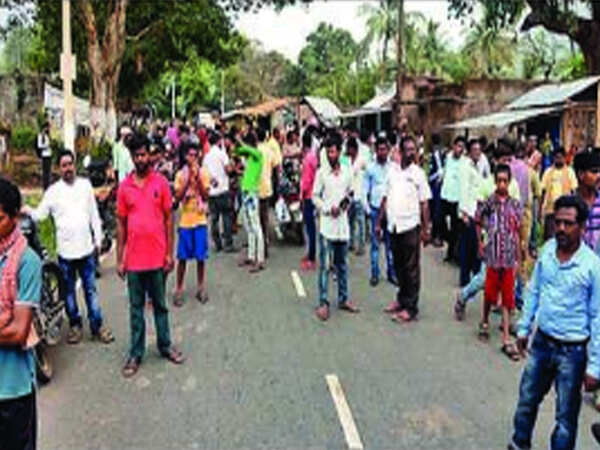 500 villagers booked for cop assault