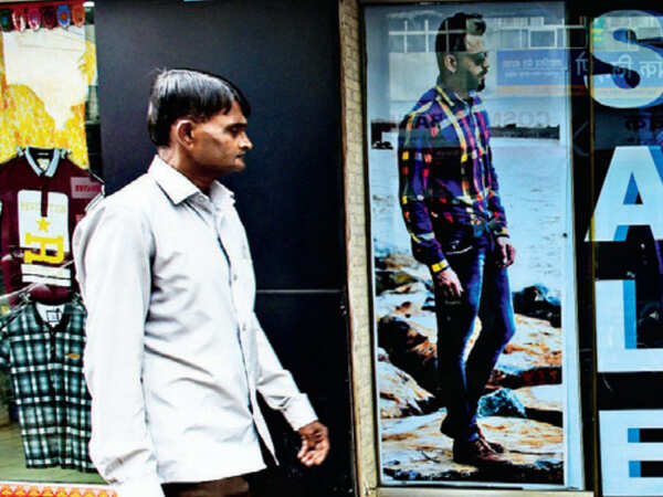 Gold rush before GST checks in, apparels’ dealers high and dry