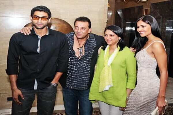 RGV's 'Department' team visits Delhi for promotions