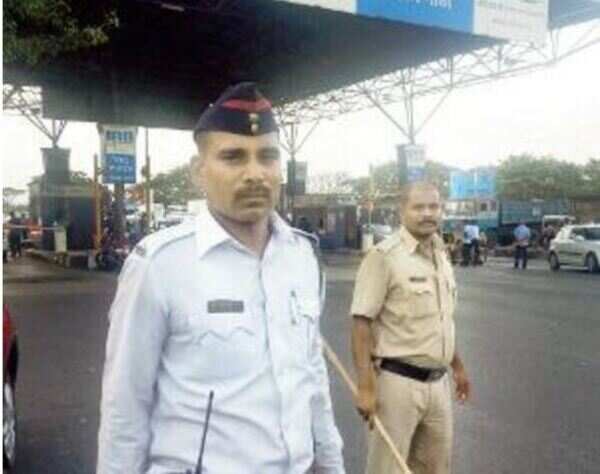 Hero cop refuses 'VIP access' to politician