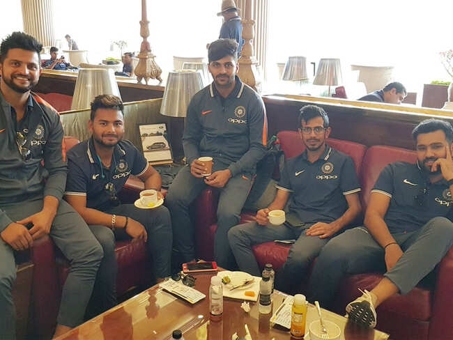 Indian cricket team leaves for Nidahas Trophy