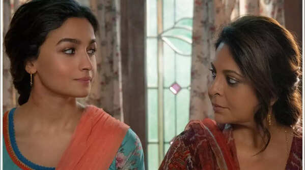Shefali Shah as Shamshu in 'Darlings'