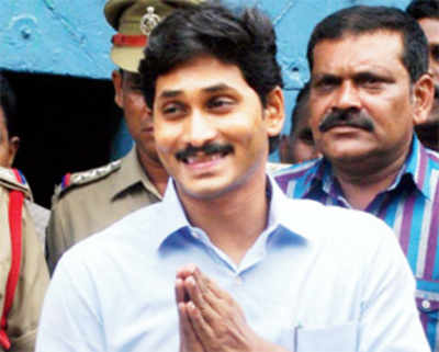 Jagan resigns as MP over AP split; his MLA mother quits too