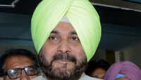 Defiant Navjot Singh Sidhu tries to get back his local bodies department 