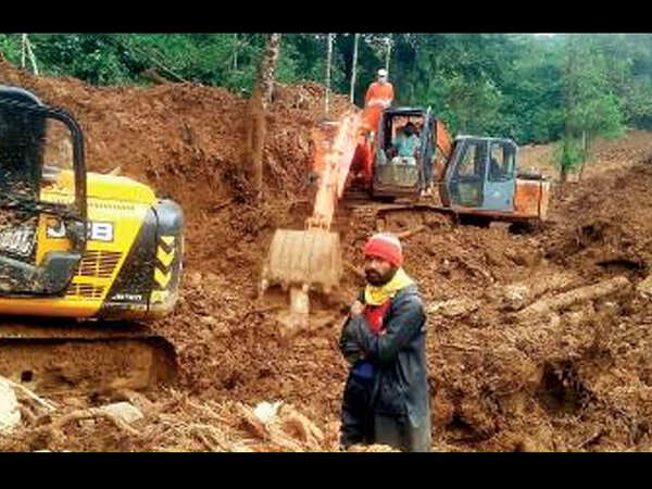 Karnataka: Youth waits for pregnant wife buried under debris