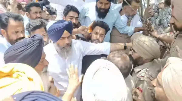 SAD protests arrest of Faridkot district president