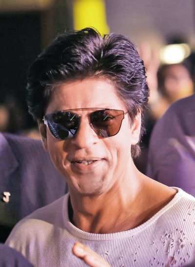 SRK reaches 20mn Twitter followers