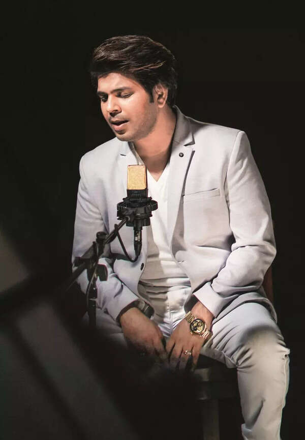 Musicians have to be experimental to stay relevant to listeners: Ankit Tiwari