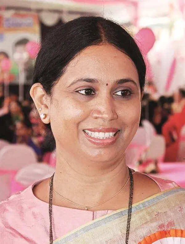 Centre must explain its own actions, not just issue advisories: Laxmi Hebbalkar