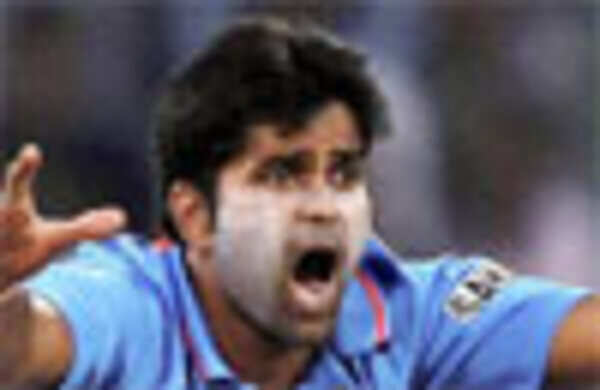 Vinay does it in Delhi again