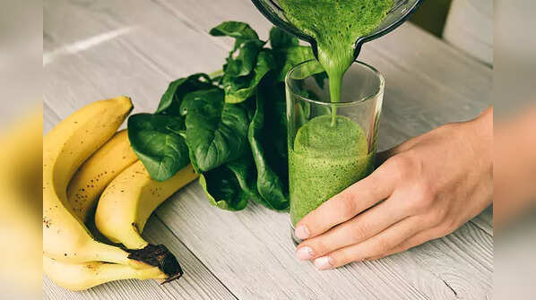 Spinach smoothie for hair growth