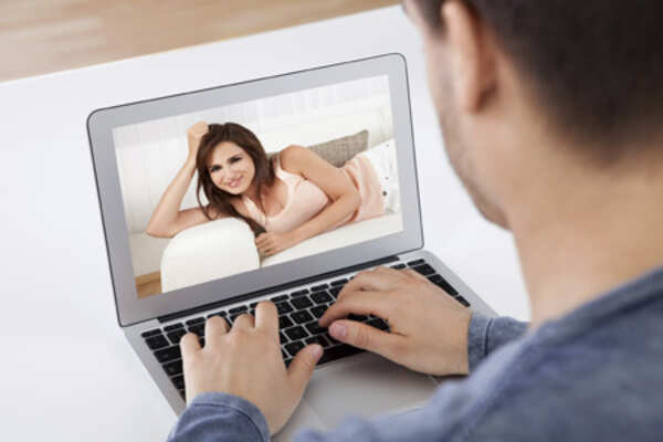 Meeting your online date for the first time?
