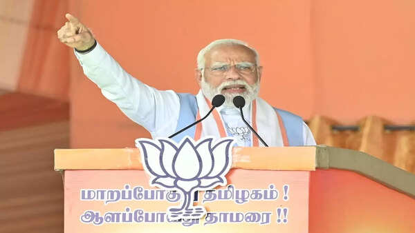 Narendra Modi flays DMK and Congress, praises MGR and Jayalalithaa