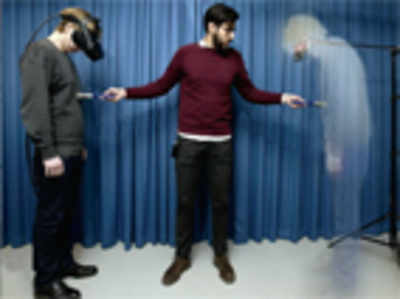 Scientists create the sensation of invisibility