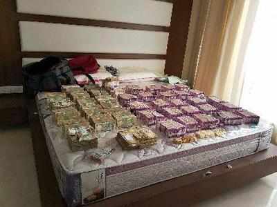 Rs 2.6 crores in new notes among over Rs 13 crores seized from Delhi