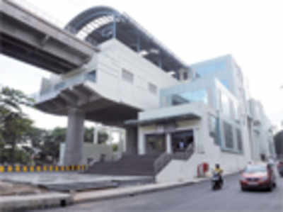 Political effect forces BMRCL to name Hosahalli metro stn after seer