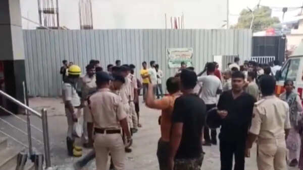 Massive fire breaks out at Bihar's Muzaffarpur hospital; 4 dead