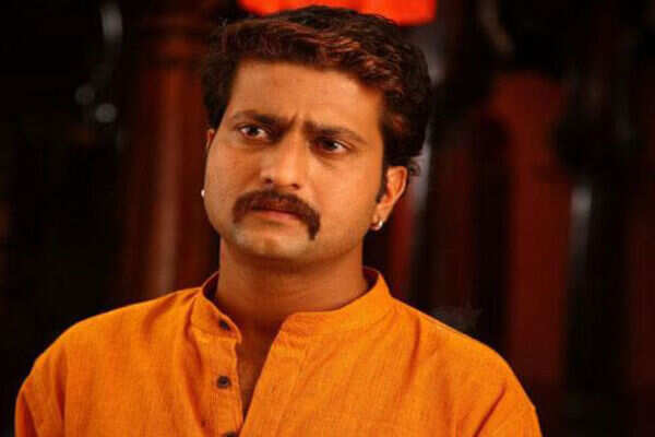 Jitendra's spat with director turns ugly