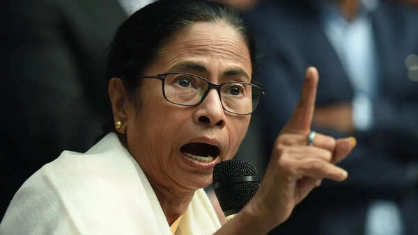 'Will grab CM by hair, throw her in gutter': RG Kar victim’s mother threatens to ‘thrash’ Mamata Banerjee, TMC seeks action