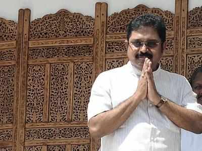 R.K.Nagar bye poll: TTV Dinakaran's men pumping currency notes to entice voters, says opposition