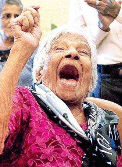 Santacruz grandma gets 100th birthday surprise from Big B