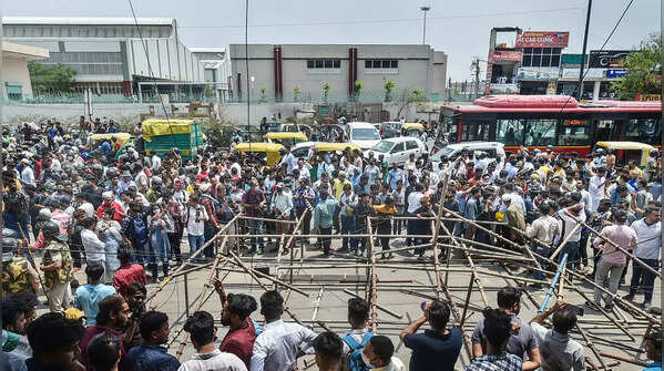 Protests erupt as bulldozers roll into Delhi's Shaheen Bagh