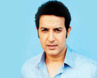 Actor held for molesting estranged wife in Bandra