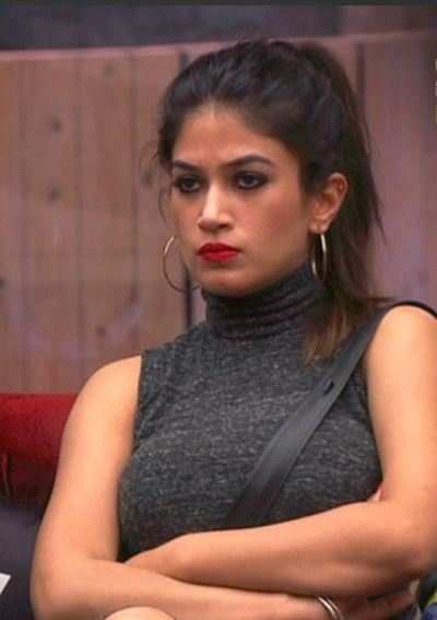 Bigg Boss 11 evicted contestant Bandgi Kalra: Hina Khan is very insecure of her position and has been a huge disappointment