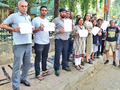 Armed with black paint, locals erase BMC’s illegal hawker relocation plan