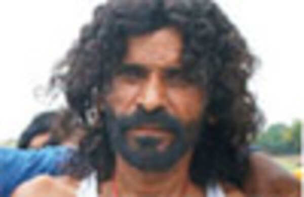 Maan Singh plays himself
