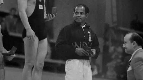 Take decision by May 4 on Padma Vibhushan (posthumous) for Khashaba Jadhav: HC tells Centre
