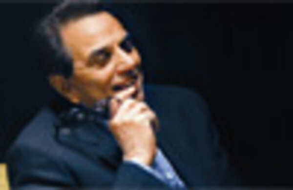 Ahana will not act: Dharmendra