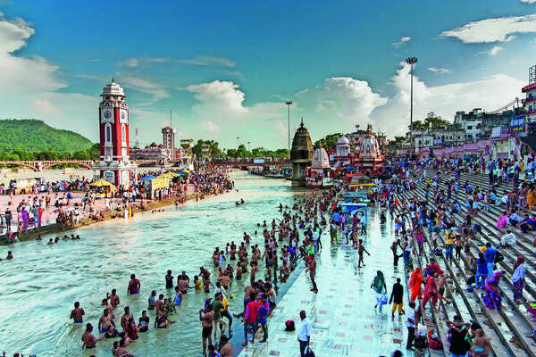 Ganga Sabha threatens legal action over ‘ghar wapsi’ group’s dip at Har ki Pauri