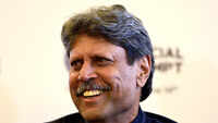 Here's how Kapil Dev gave a kiss to his favourite bat 