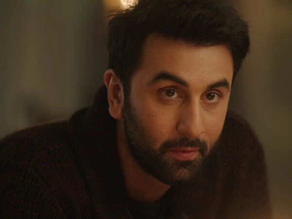 Here's how Ranbir Kapoor made his golden debut on Twitter!