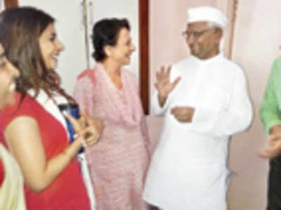 Anna Hazare’s fan moment with Tanuja