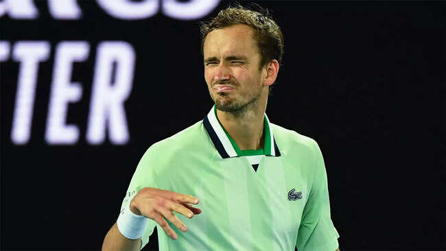 Daniil Medvedev hits out at low IQ fans as he reprises role as crowd villain