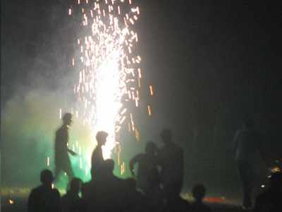 Mumbai: BMC bans bursting of fire-crackers at public places during Diwali
