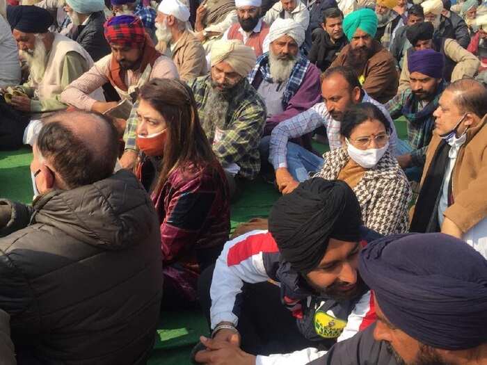 Farmers protest live updates: Protesting farmers observe Kisan Diwas