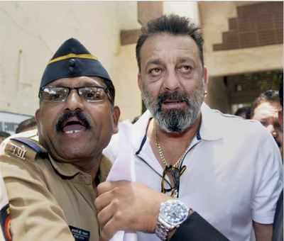 Warrant against Sanjay Dutt for non-appearance in court cancelled
