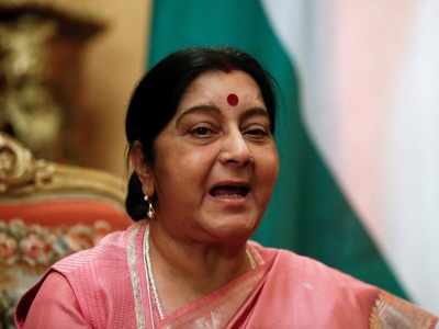 5 times Sushma Swaraj came to rescue of distressed Indians and won the internet with her replies on Twitter