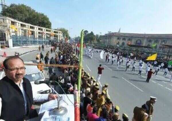 Baritone voice of R-Day parade echoes for 21 years