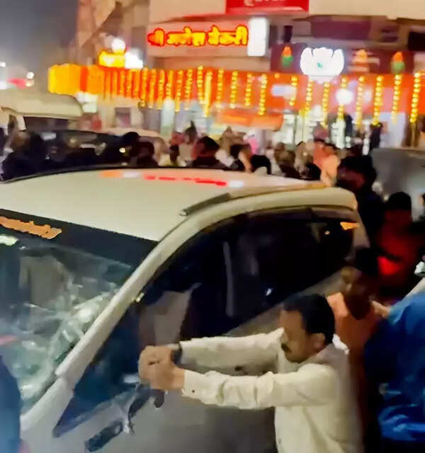 Drunk SUV driver ploughs through Sangli festival crowd; 4 cops, 2 minors among 11 injured